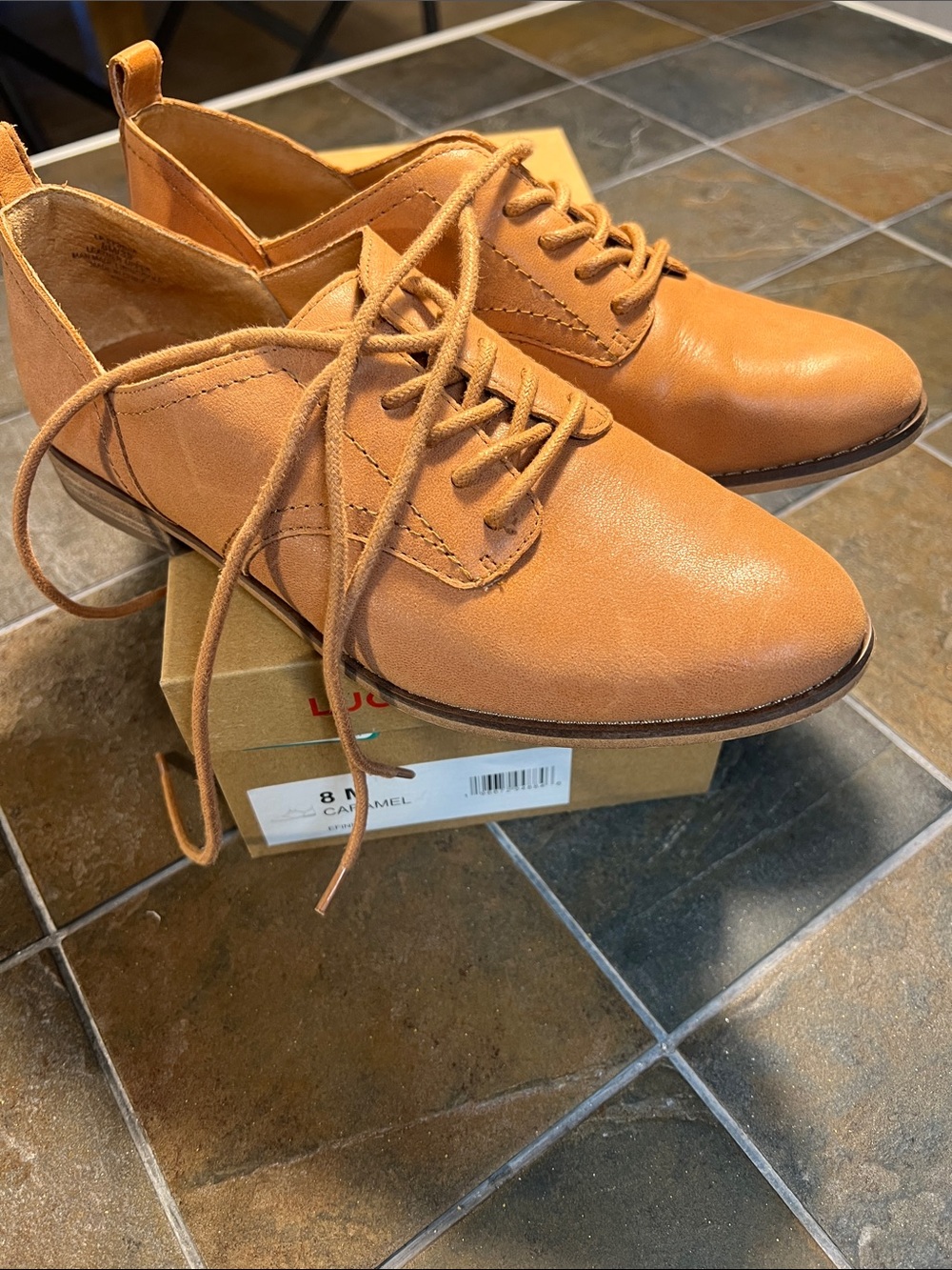 Lucky Brand Camel Lace-Up Oxfords size 8